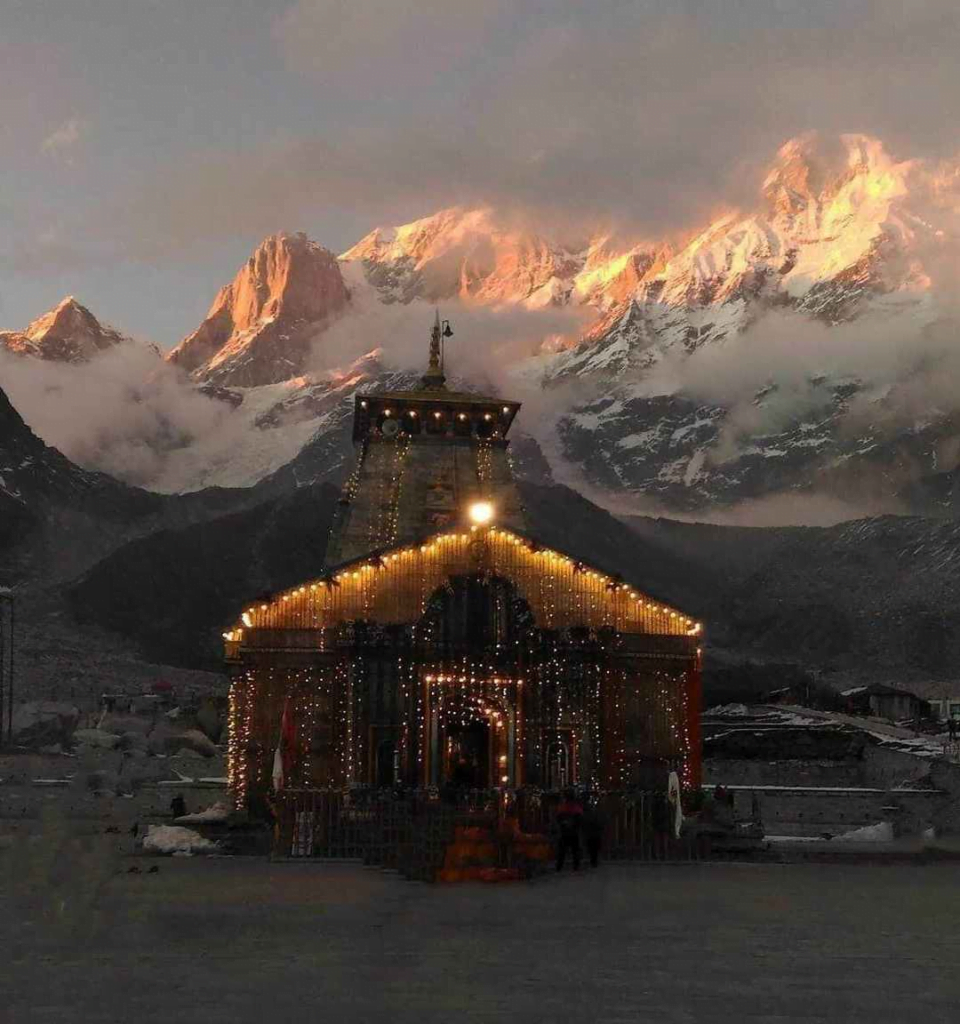 Exploring the Enchanted Beauty of Kedarnath Dham: A Spiritual Journey