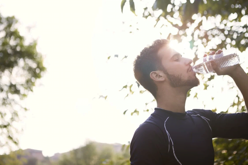 10 reasons to drink water first thing in the morning