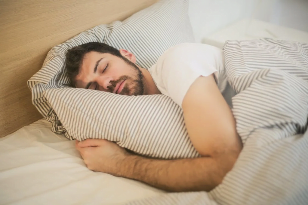 “Sleep Tight, Protect Your Heart: 7 Sleeping Habits to Avoid for Optimal Cardiovascular Health