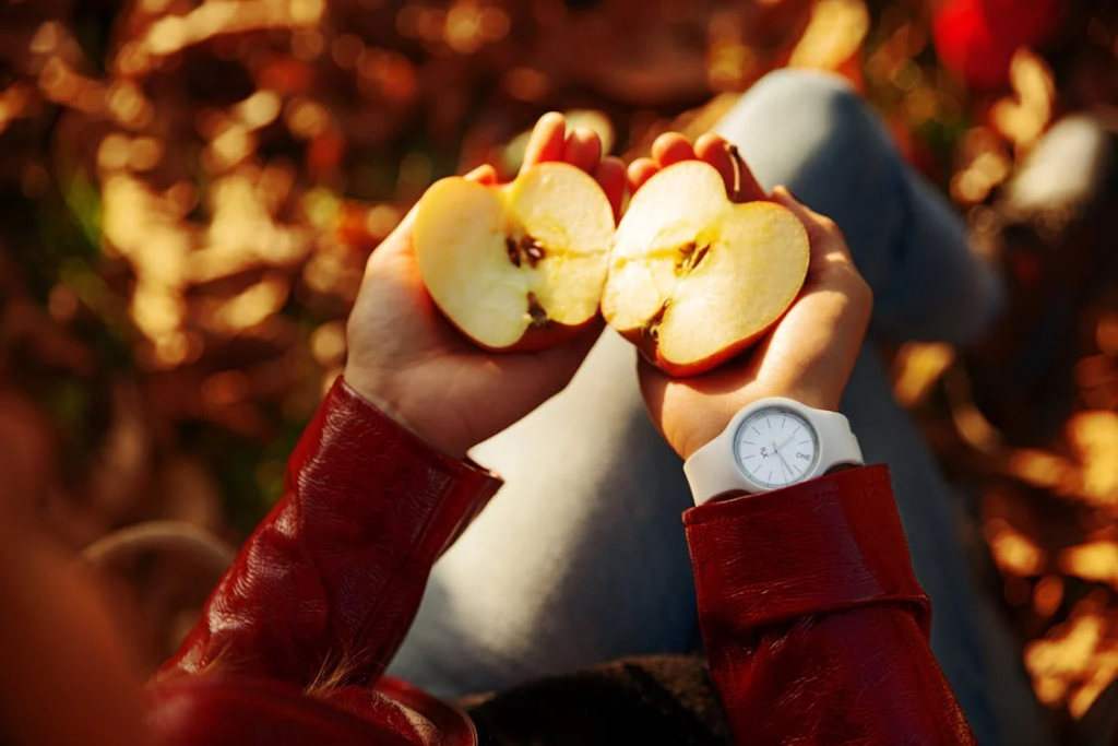 How Many Calories in an Apple? Your Snacking Savior